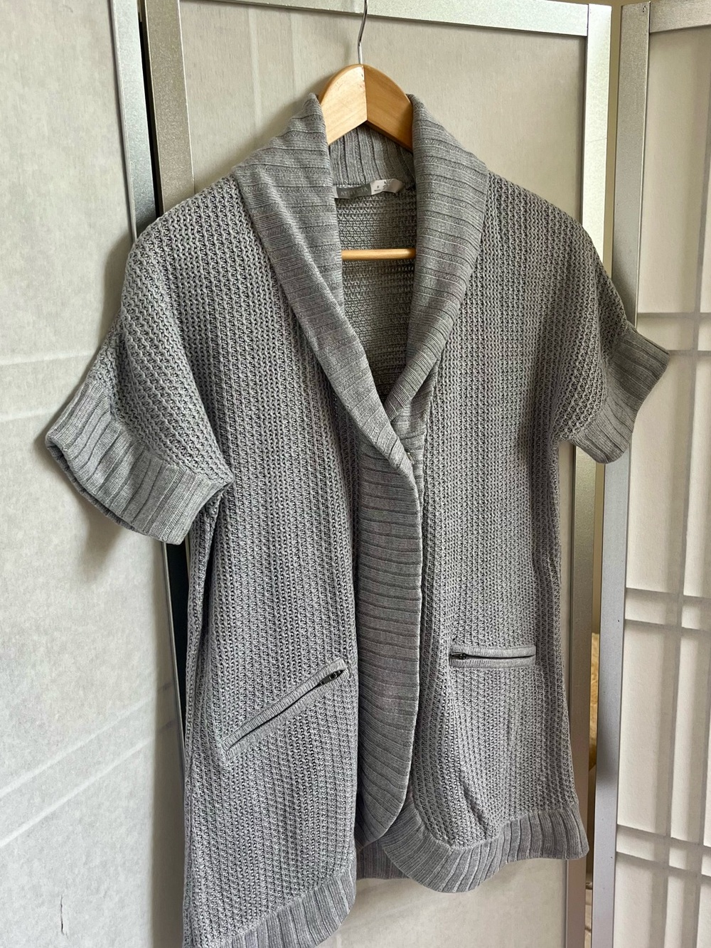 Athleta Grey Mid-Thigh Cardigan Lightweight Snap Front Pockets Size M